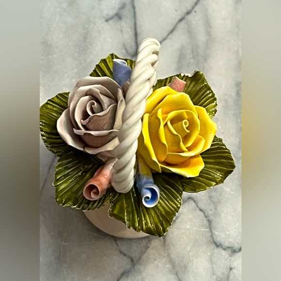 2 Capodimonte porcelain flower baskets Naples, Italy. Mini Pastel w Glaze. - Picture 2 of 12